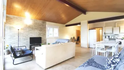 Chalet unifamiliar en alquiler en Avenida de los Pinos, 14, San Martín de Valdeiglesias de 2.200 €<span>/mes</span>