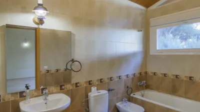 Chalet unifamiliar en alquiler en Avenida de los Pinos, 14, San Martín de Valdeiglesias de 2.200 €<span>/mes</span>