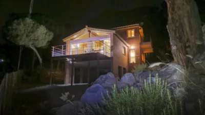 Chalet unifamiliar en alquiler en Avenida de los Pinos, 14, San Martín de Valdeiglesias de 2.200 €<span>/mes</span>