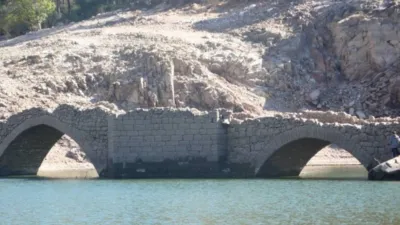 Chalet unifamiliar en alquiler en Avenida de los Pinos, 14, San Martín de Valdeiglesias de 2.200 €<span>/mes</span>