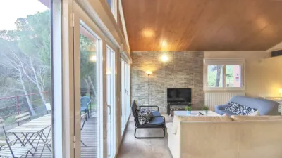 Chalet unifamiliar en alquiler en Avenida de los Pinos, 14, San Martín de Valdeiglesias de 2.200 €<span>/mes</span>