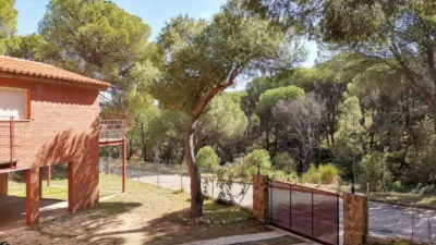 Chalet unifamiliar en alquiler en Avenida de los Pinos, 14, San Martín de Valdeiglesias de 2.200 €<span>/mes</span>