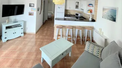 Apartment on Avenida Hermanas Del Castillo, 1 photo 3