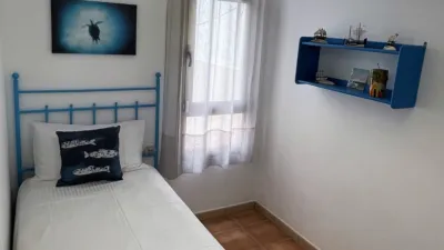 Apartment on Avenida Hermanas Del Castillo, 1 photo 7