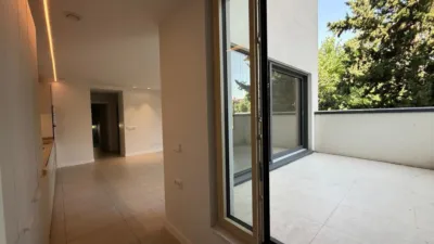 Piso en alquiler en Calle de la Duquesa de Castrejón, 9, Colina (Distrito Ciudad Lineal. Madrid Capital) de 2.600 €<span>/mes</span>