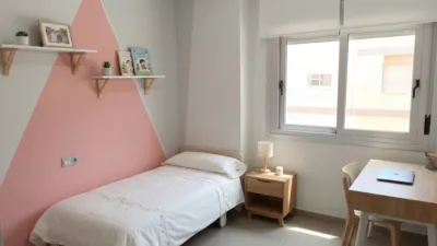 Apartment on Calle de la Alameda, 70 photo 4