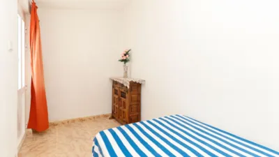 Apartment at 235 Ramón Gallud Street photo 17