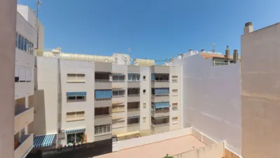 Apartment at 235 Ramón Gallud Street photo 19