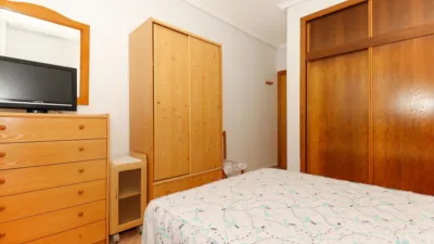 Apartment at 235 Ramón Gallud Street photo 5
