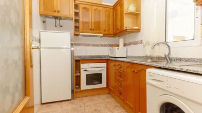 Apartment at 235 Ramón Gallud Street photo 7