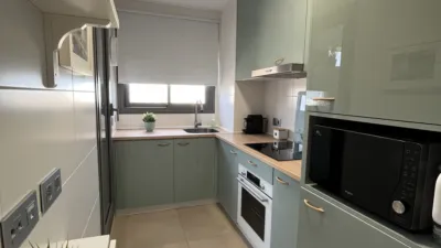 Piso en alquiler en Avenida de Manuel Clavero Arévalo, 1, Entrenúcleos (Dos Hermanas) de 950 €<span>/mes</span>