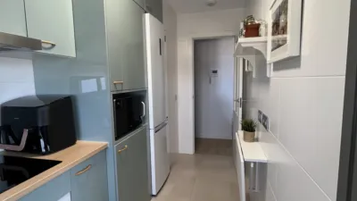 Piso en alquiler en Avenida de Manuel Clavero Arévalo, 1, Entrenúcleos (Dos Hermanas) de 950 €<span>/mes</span>