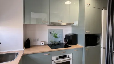 Piso en alquiler en Avenida de Manuel Clavero Arévalo, 1, Entrenúcleos (Dos Hermanas) de 950 €<span>/mes</span>