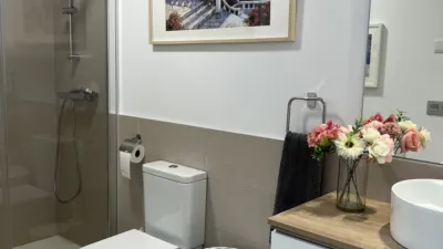 Piso en alquiler en Avenida de Manuel Clavero Arévalo, 1, Entrenúcleos (Dos Hermanas) de 950 €<span>/mes</span>