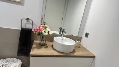 Piso en alquiler en Avenida de Manuel Clavero Arévalo, 1, Entrenúcleos (Dos Hermanas) de 950 €<span>/mes</span>