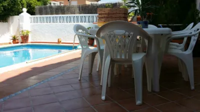 Casa adosada en alquiler en Calle Estrella Polar, 15, Santa Anna-Urbanitzacions (Gandia) de 1.450 €<span>/mes</span>