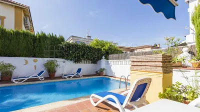 Casa adosada en alquiler en Calle Estrella Polar, 15, Santa Anna-Urbanitzacions (Gandia) de 1.450 €<span>/mes</span>