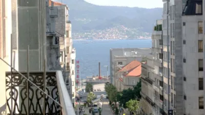 Dúplex en alquiler en Calle de Colón, Centro-Areal (Distrito Casco Urbano. Vigo) de 1.150 €<span>/mes</span>