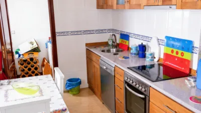 Piso – A Pobra do Caramiñal, Caíños de Abaixo, Caíños - Más