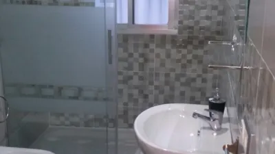 Habitación en alquiler en Calle Muro de los Navarros, 66, cerca de Calle Diego de Merlo, Santa Catalina (Distrito Casco Antiguo. Sevilla Capital) de 370 €<span>/mes</span>