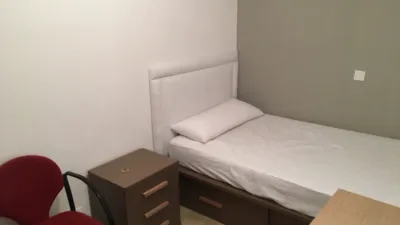 Habitación en alquiler en Calle de la Madre de Dios, 25, Hospital-Rondilla-Santa Clara (Valladolid Capital) de 195 €<span>/mes</span>
