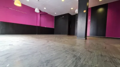 Local comercial en venta en Carrer de Sant Jaume, cerca de Carrer de Navarra, Centre (Granollers) de 110.000 €