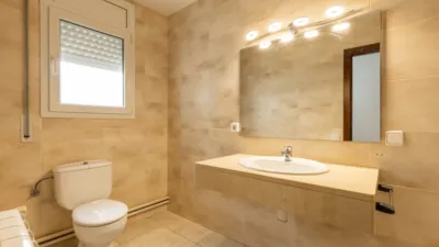 Piso en venta en Raval de Cortines, Caputxins-Santa Clara-Hospital (Vic) de 325.000 €