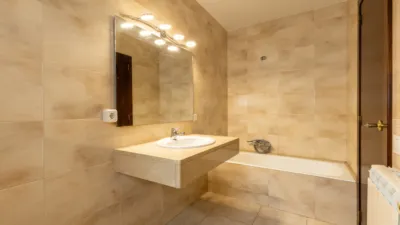 Piso en venta en Raval de Cortines, Caputxins-Santa Clara-Hospital (Vic) de 325.000 €