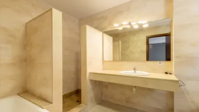 Piso en venta en Raval de Cortines, Caputxins-Santa Clara-Hospital (Vic) de 325.000 €