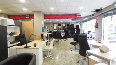 Local comercial en venta en Carrer de Princesa, cerca de Carrer de Navarra, Instituts-Ponent (Granollers) de 220.000 €