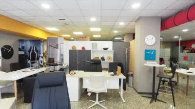 Local comercial en venta en Carrer de Princesa, cerca de Carrer de Navarra, Instituts-Ponent (Granollers) de 220.000 €