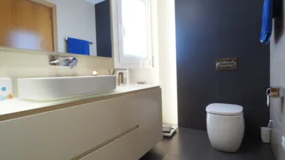Chalet unifamiliar en venta en Carrer Travessia del Tibidabo, Canovelles de 700.000 €