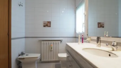 Chalet unifamiliar en venta en Carrer Travessia del Tibidabo, Canovelles de 700.000 €