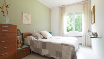 Chalet unifamiliar en venta en Carrer Travessia del Tibidabo, Canovelles de 700.000 €
