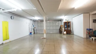 Chalet unifamiliar en venta en Carrer Travessia del Tibidabo, Canovelles de 700.000 €