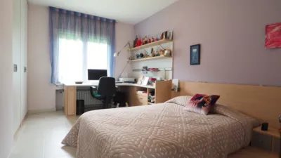 Chalet unifamiliar en venta en Carrer Travessia del Tibidabo, Canovelles de 700.000 €