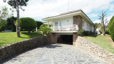 Chalet unifamiliar en venta en Carrer Travessia del Tibidabo, Canovelles de 700.000 €