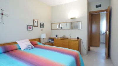 Chalet unifamiliar en venta en Carrer Travessia del Tibidabo, Canovelles de 700.000 €