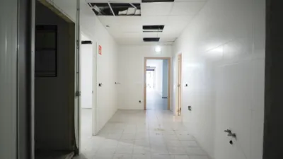 Local comercial en venta en Carrer de la Mare de Déu de Núria, Instituts-Ponent (Granollers) de 200.000 €