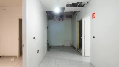 Local comercial en venta en Carrer de la Mare de Déu de Núria, Instituts-Ponent (Granollers) de 200.000 €