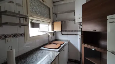 Piso en venta en Carrer de les Borges Blanques, cerca de Carrer de Reus, Les Arenes-Can Montllor-La Grípia (Distrito La Grípia-Sant Llorenç. Terrassa) de 141.000 €
