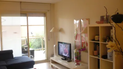 Piso en alquiler en Carrer de Nostra Senyora del Pilar, Regueral-Prat d'en Forès (Cambrils) de 1.075 €<span>/sem</span>
