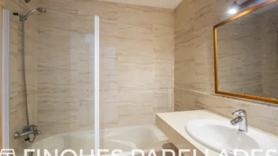 Duplex penthouse in Can Girona-Terramar-Vinyet photo 22