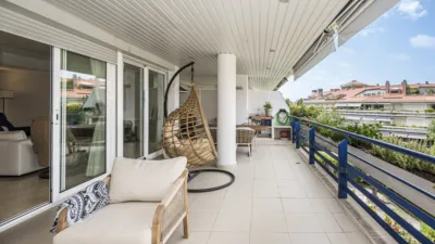 Duplex penthouse in Can Girona-Terramar-Vinyet photo 3