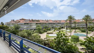 Duplex penthouse in Can Girona-Terramar-Vinyet photo 5