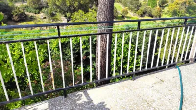 Chalet en venta en Calle Olivo, Santa Cruz de Pinares de 160.000 €