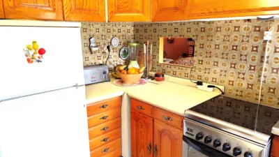 Chalet en venta en Calle Olivo, Santa Cruz de Pinares de 160.000 €