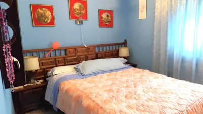 Chalet en venta en Calle Olivo, Santa Cruz de Pinares de 160.000 €