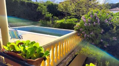 Chalet en venta en Calle Olivo, Santa Cruz de Pinares de 160.000 €