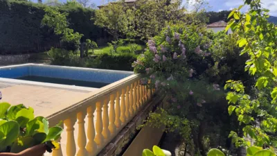 Chalet en venta en Calle Olivo, Santa Cruz de Pinares de 160.000 €